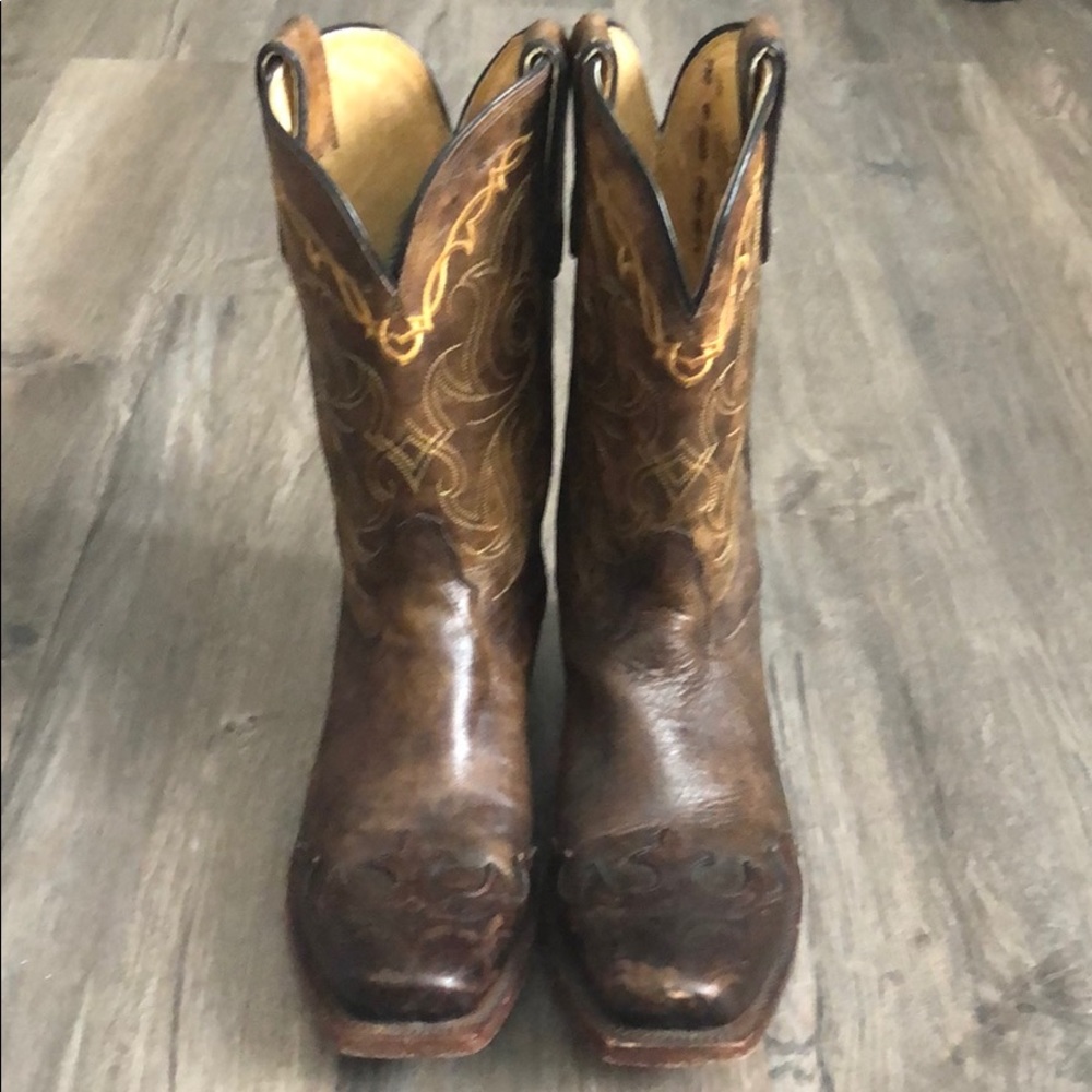 Toni Lama Western boots...antique look..